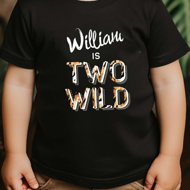 Camiseta Moderno Dois Simples Safari Simples segundo aniver (Simple Two Wild, Animal Print Motif, Safari Themed Baby Boy 2nd birthday T-shirt)
