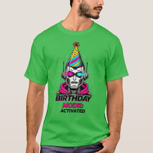 Camiseta Modo de Festa de aniversário Ativado por Cyberpunk (Frente)