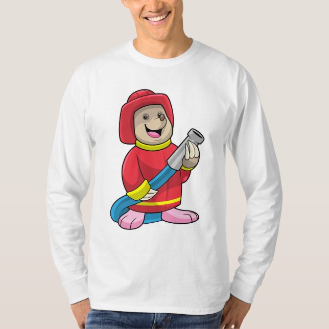 Camiseta Mole como bombeiro com mangueira (Frente)