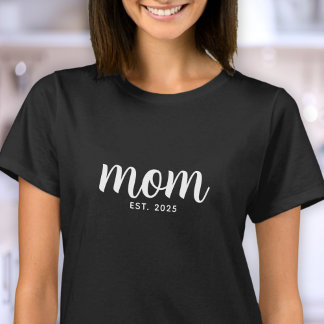 Camiseta Mom Established New Mom Gift