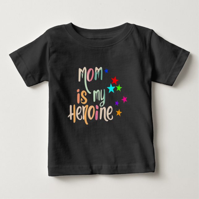 Camiseta Mom is my heroine (Frente)