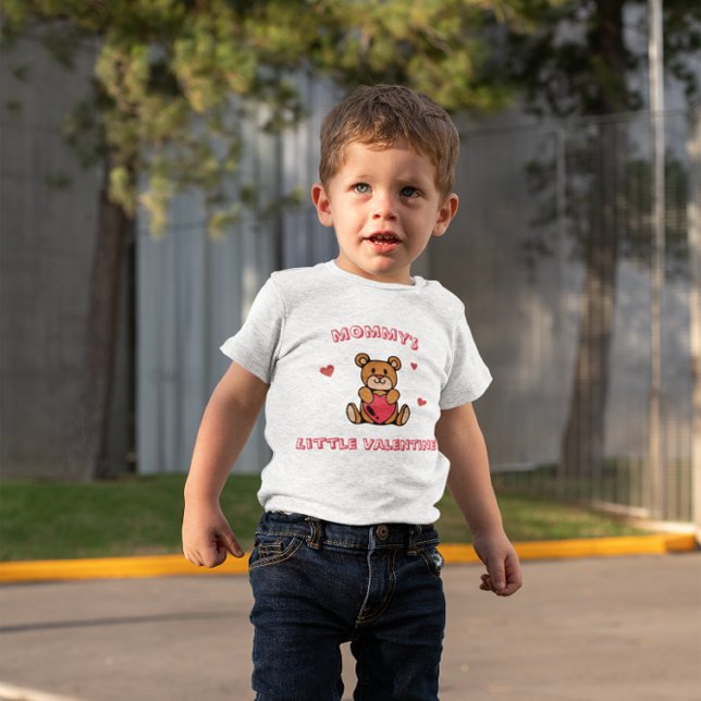 Camiseta Mommy's Little Valentine Teddy Bear Heart (Criador carregado)