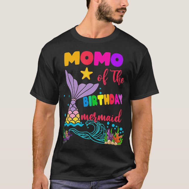 Camiseta Momo Da Família De Sereias De Aniversário _2  (Frente)