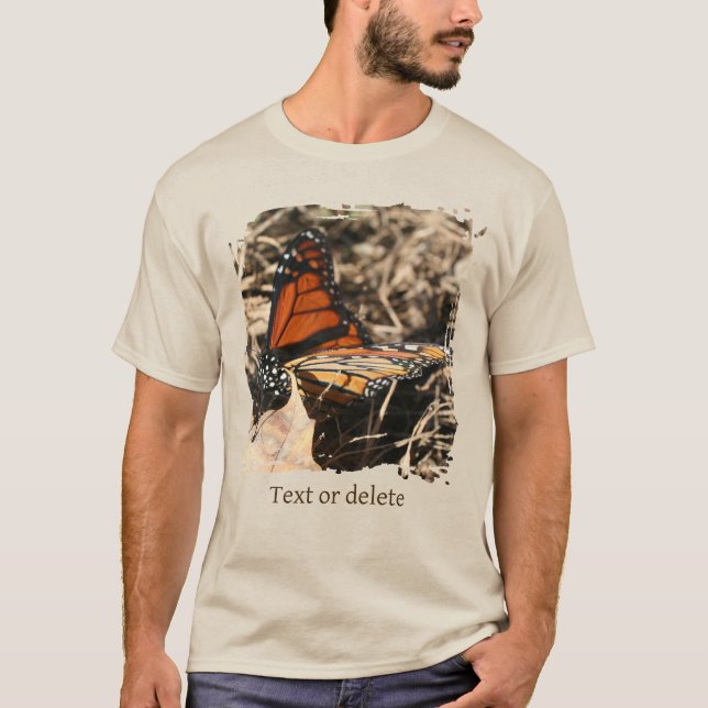 Camiseta Monarch Butterfly On Leaf Personalized Nature (Frente)