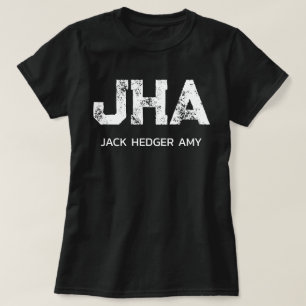 CAMISETA MONOGRAMA DE TRÊS LETRAS BRANCO MINIMALISTA NOME P