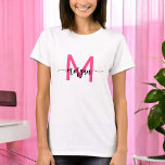 Camiseta Monograma Na moda Moderno Rosa Quente<br><div class="desc">Elevem seu guarda-roupa com nossa camiseta rosa quente moderna Na moda de Monograma! Apresentando uma matiz rosa-quente ousada, esta haste é personalizada com o seu monograma numa fonte moderna e elegante para uma aparência chic e personalizada. Produzido a partir de um tecido suave e de alta qualidade, ele oferece conforto...</div>