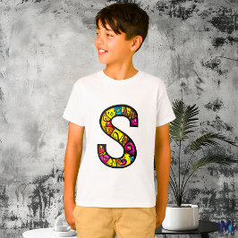 Camiseta Monograma S Tribal e Doodle Colorido e Divertido
