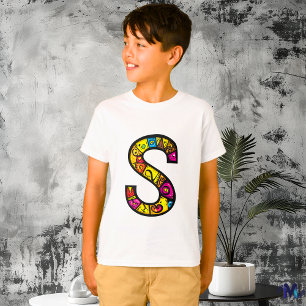 Camiseta Monograma S Tribal e Doodle Colorido e Divertido