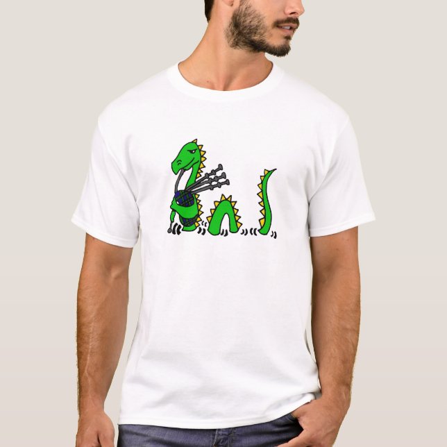 Camiseta Monstro engraçado de Loch Ness que joga Bagpipes (Frente)
