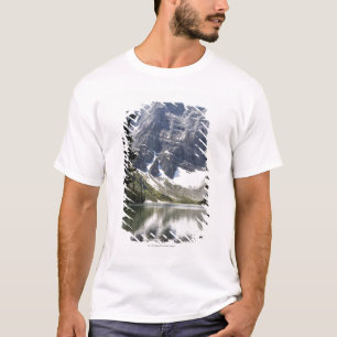 Camiseta Montanha refletindo do lago mountain quadro por
