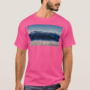 Camiseta Montanhas de olimpiadas sobre nuvens (Poly Art) de