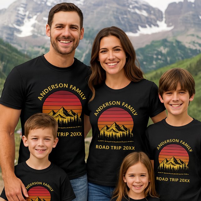 Camiseta Montanhas e Modelo de Férias da Família Sunset Ret (Criador carregado)