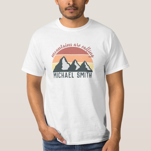 Camiseta Montanhas em tons pastel retrô estão chamando mono (Frente)