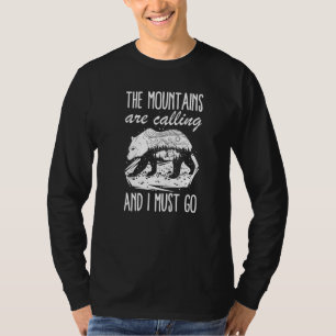 Camiseta Montanhas Estão Chamando Aspas De Acampamento Wand