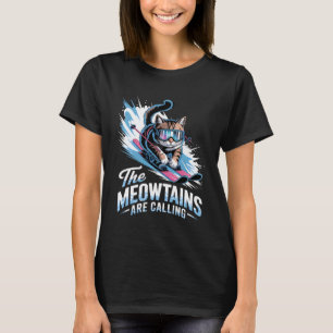 Camiseta Montanhas estão Chamando Esquiador de Gato Engraça