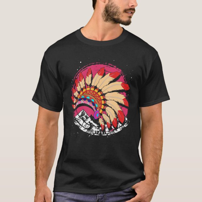 Camiseta Montanhas Indian Indígenas Headdress Native Ameri (Frente)