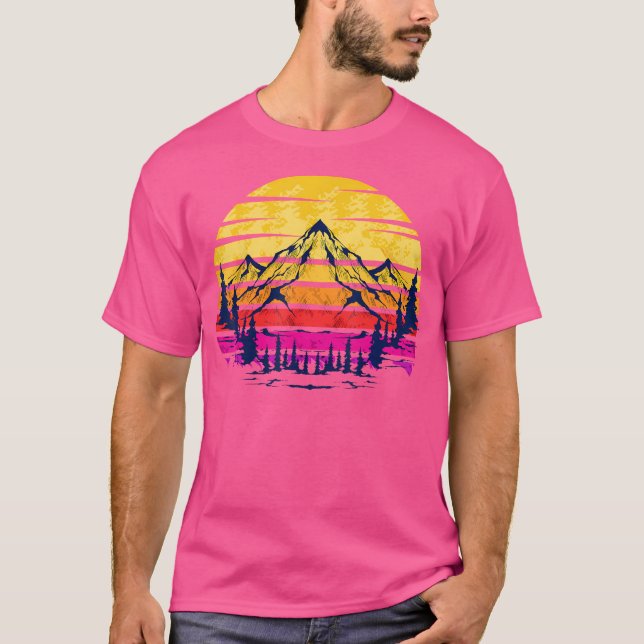 Camiseta Montanhas Retro Acampando Presente Natural (Frente)
