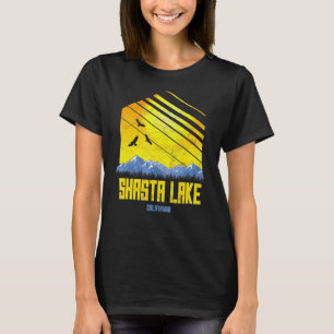 Camiseta Montanhas Shasta Lake California Caminhando Campin