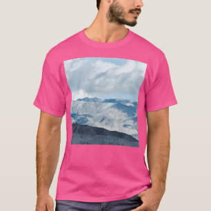 Camiseta Montanhas-Sombra Azuis Com Nuvens No Aqua Sky Acti