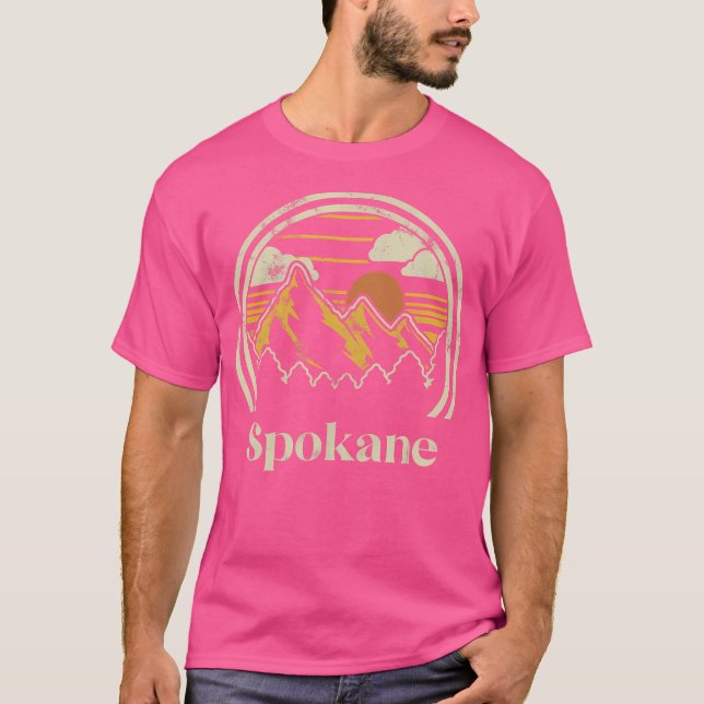 Camiseta Montanhas Spokane Washington Caminhando ao Exterio (Frente)