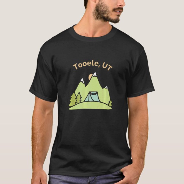 Camiseta Montanhas Tooele Ut Subindo Acampamento e Fora (Frente)