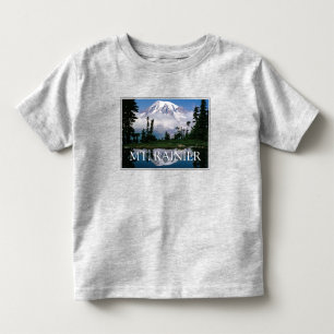 Camiseta Monte Rainier   Reflexo em uma Lagoa da Montanha