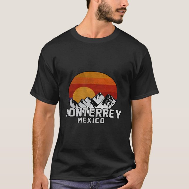 Camiseta Monterrey Mexico Retro Mountain Sunset (Frente)