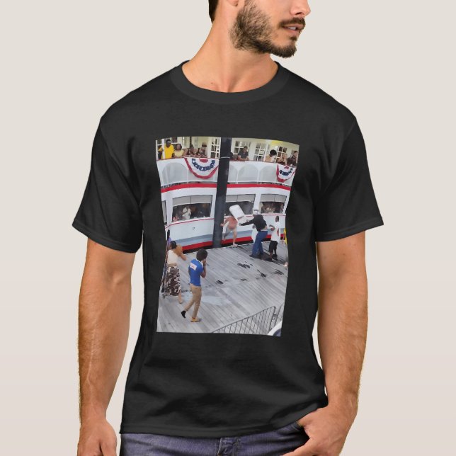 Camiseta Montgomery Riverfront Brawl (Frente)
