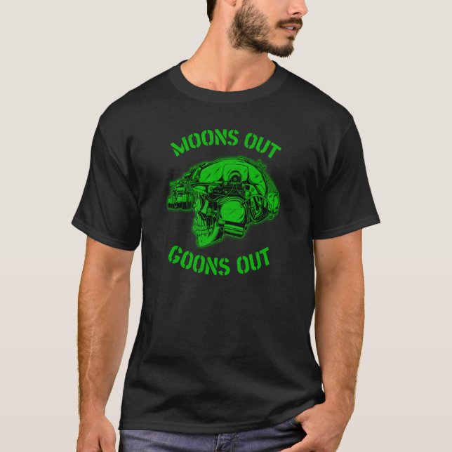 Camiseta MOON'S OUT GOONS OUT Skull Helmet NVGs Military Me (Frente)