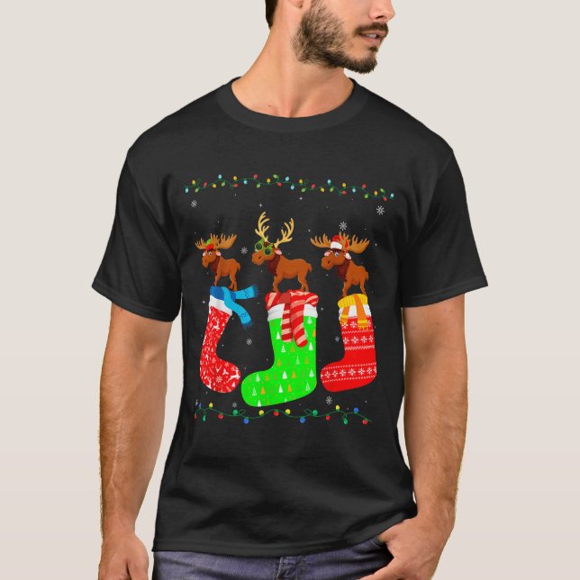 Camiseta Moose In Xmas Socks Funny Holiday Ugly Sweater Chr (Frente)