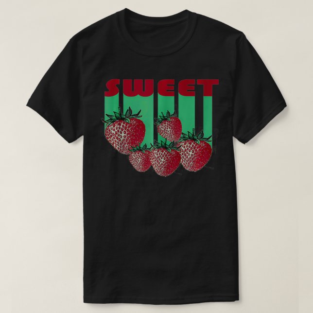 Camiseta Morangos Retro Olhando com Reboque Doce (Frente do Design)