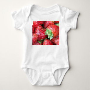 Camiseta Morangos Vermelhos