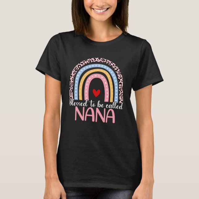 Camiseta Mother s Day Blessed To Be Called Nana Rainbow Leo (Frente)