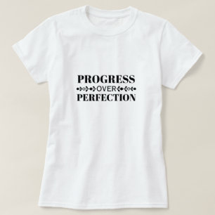 Camiseta Motivação de Progresso em vez de Perfeição Crescim