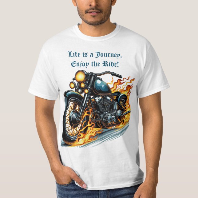 Camiseta Motociclo Clássico em Movimento com Chamas (Frente)