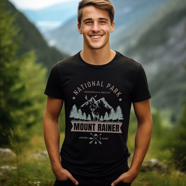 Camiseta Mount Rainier Wilderness Deer Graphic  (Criador carregado)