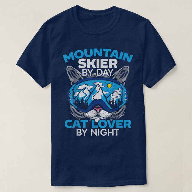 Camiseta Mountain Skier By Day Cat Lover By Night Kitty Ski (Frente do Design)