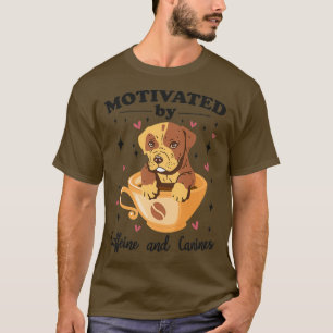 Camiseta movido por cafeína e caninos, cão e café