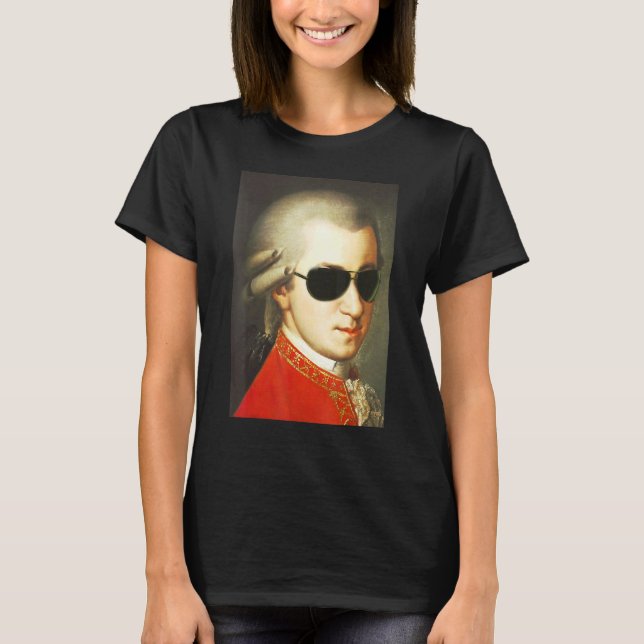 Camiseta Mozartt Vestindo óculos escuros (Frente)