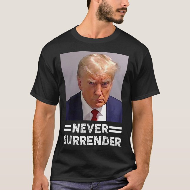 Camiseta Mug Shot Nunca Devolva O Voto 2024 (Frente)
