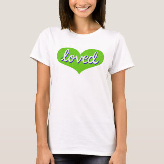 Camiseta MUITO AMADO - Coração de amor verde -