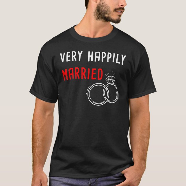 Camiseta Muito Feliz Casamento Com Casal De Esposa Marido C (Frente)