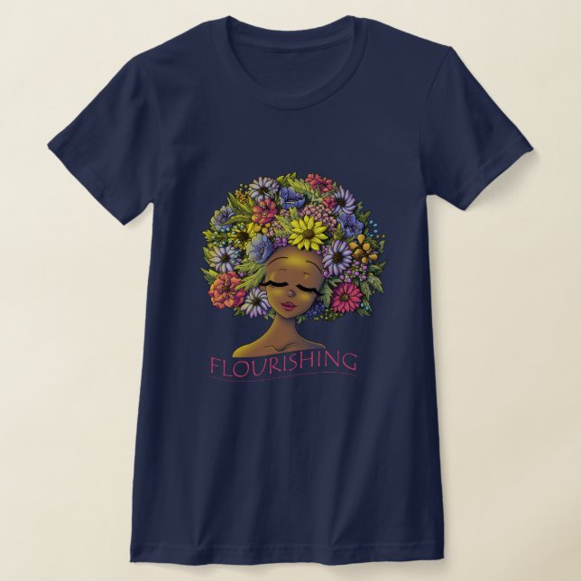 Camiseta Mulher afro-americana com flores em seu cabelo (Postura )