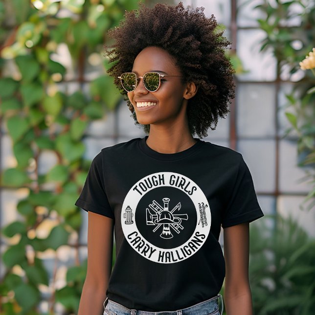 Camiseta Mulher Bombeiro Duro Meninas Carregar Halligans (Criador carregado)