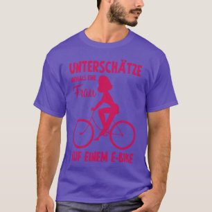 Camiseta Mulher Ciclista de Bicicleta Elétrica Esporte famí