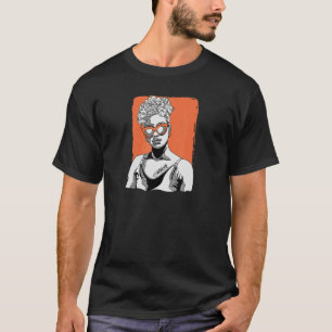 Camiseta Mulher com tatuagem de vida alta