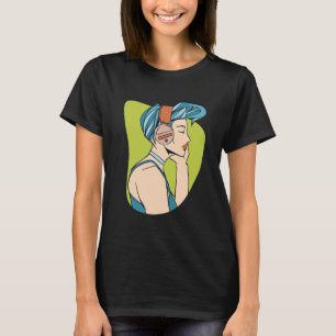 Camiseta Mulher De Cabelo Azul Escuta Música