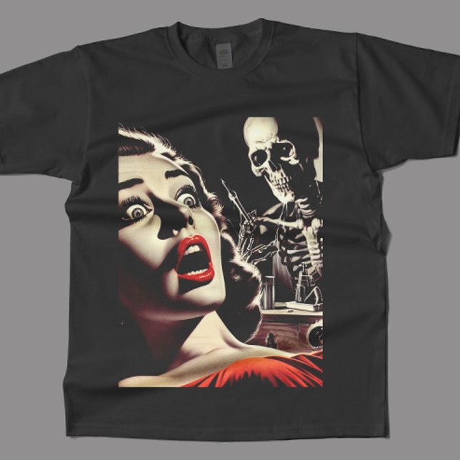 Camiseta Mulher de Terror Pulp Vintage (Criador carregado)