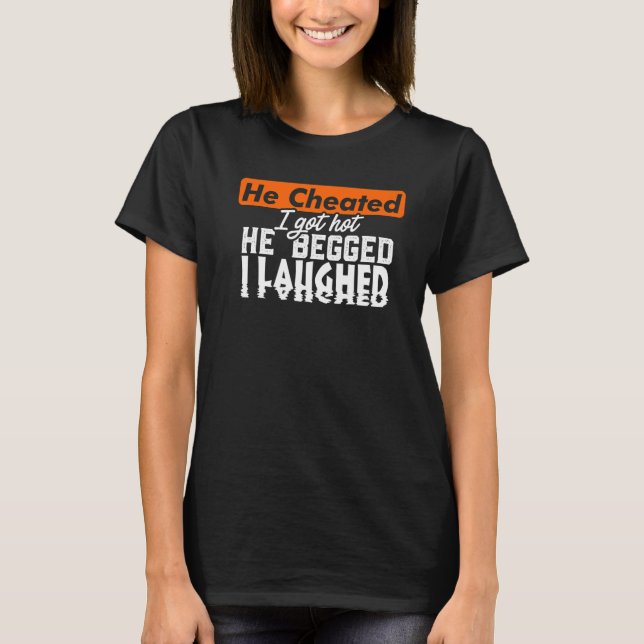 Camiseta Mulher Divorciada Trapeada Solteiro Barata Ga (Frente)