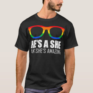 Camiseta Mulher Ela e ela são uma surpresa incrível para